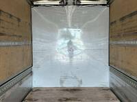 いすゞギガアルミウイング大型（10t）[写真08]