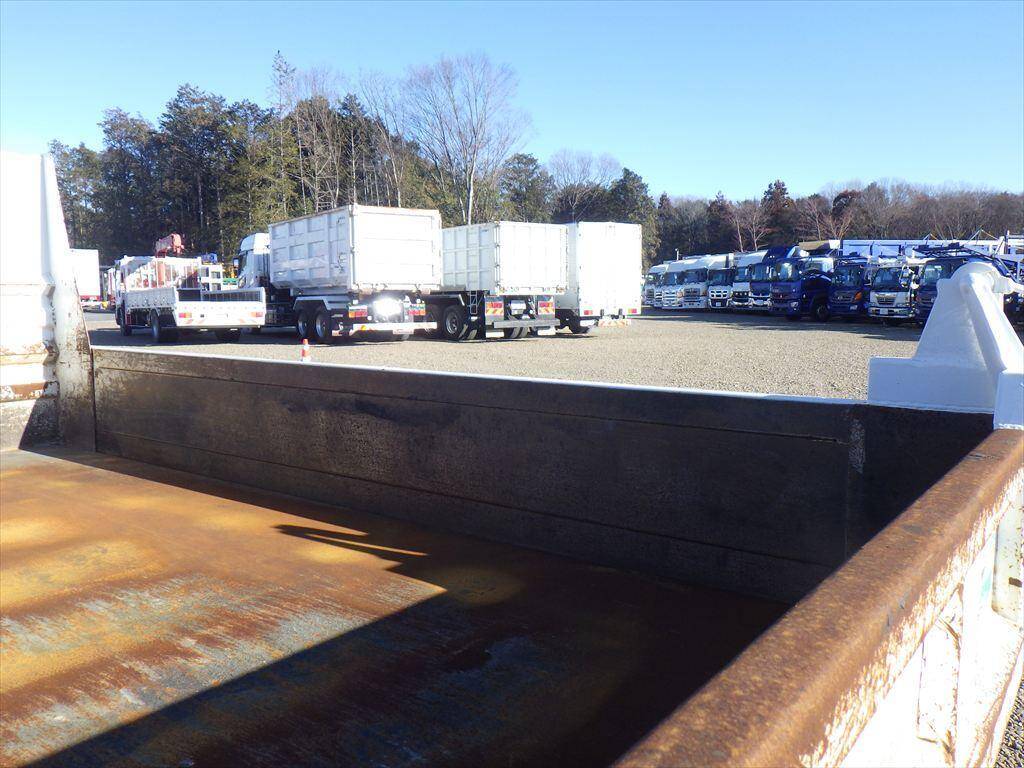 いすゞエルフローダーダンプ小型（2t・3t）[写真09]