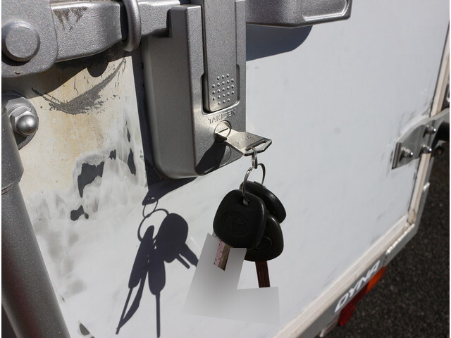 トヨタトヨエースパネルバン小型（2t・3t）[写真10]