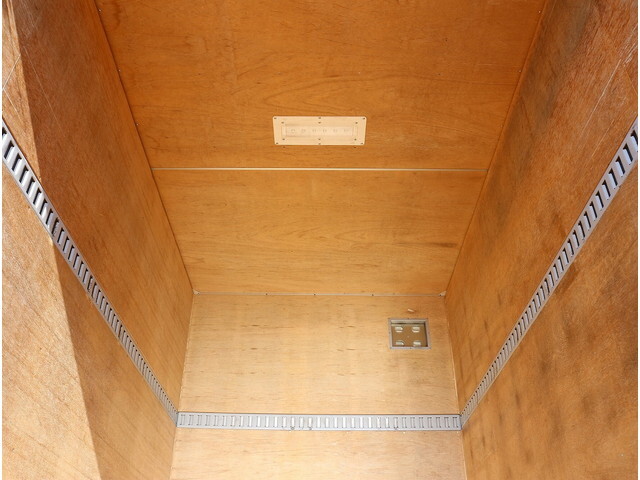 トヨタトヨエースパネルバン小型（2t・3t）[写真16]