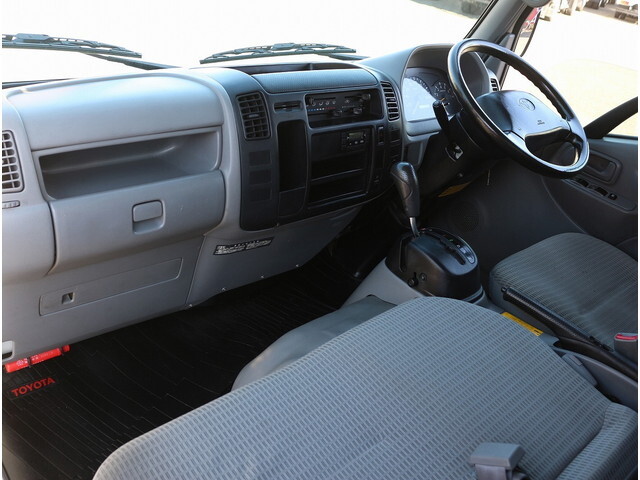 トヨタトヨエースパネルバン小型（2t・3t）[写真38]