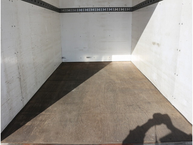 日産アトラスアルミバン小型（2t・3t）[写真18]