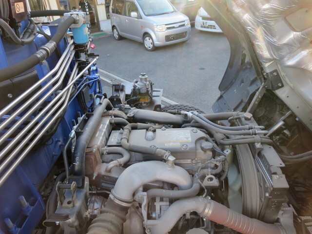 いすゞフォワードクレーン5段増トン（6t・8t）[写真18]