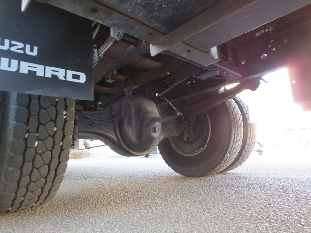 いすゞフォワードクレーン5段増トン（6t・8t）[写真30]