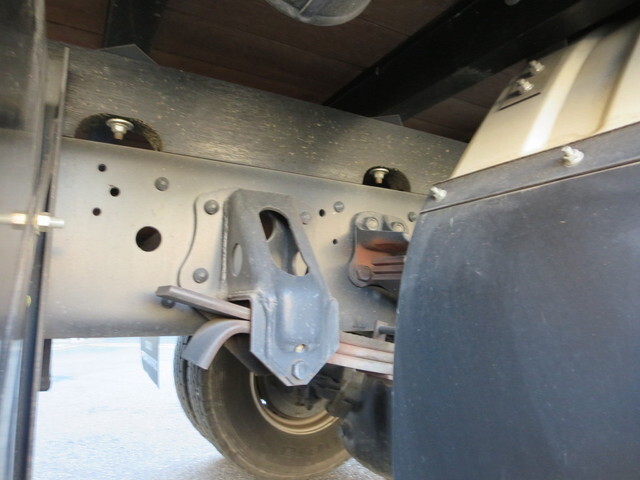 いすゞフォワードクレーン5段増トン（6t・8t）[写真32]