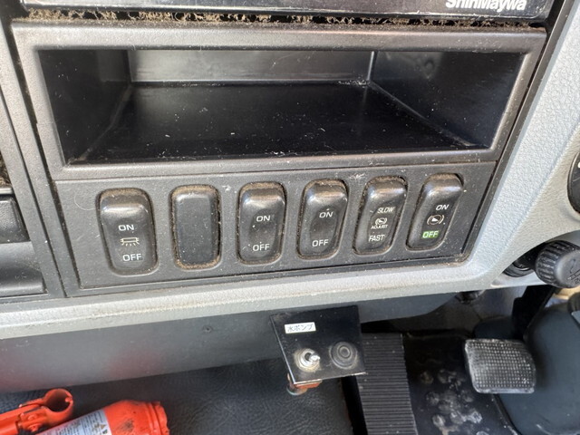 三菱ふそうファイターミキサー車（コンクリートミキサー）増トン（6t・8t）[写真11]