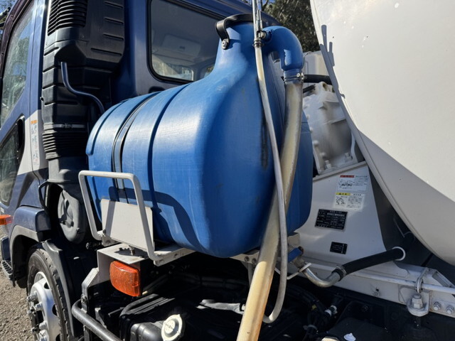 三菱ふそうファイターミキサー車（コンクリートミキサー）増トン（6t・8t）[写真23]