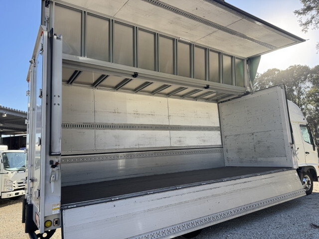 日野レンジャーアルミウイング中型（4t）[写真19]