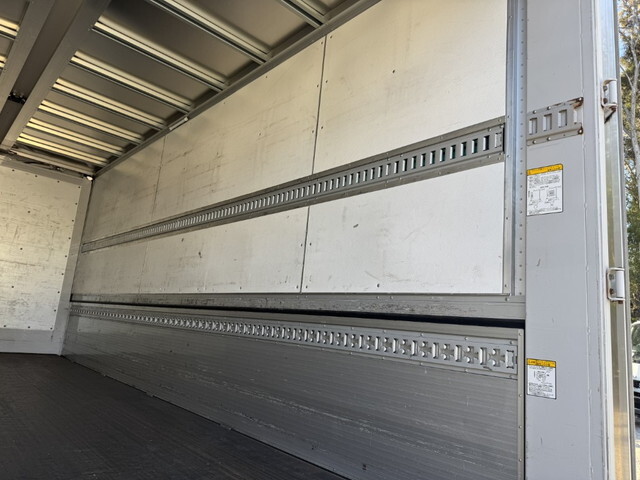 日野レンジャーアルミウイング中型（4t）[写真26]