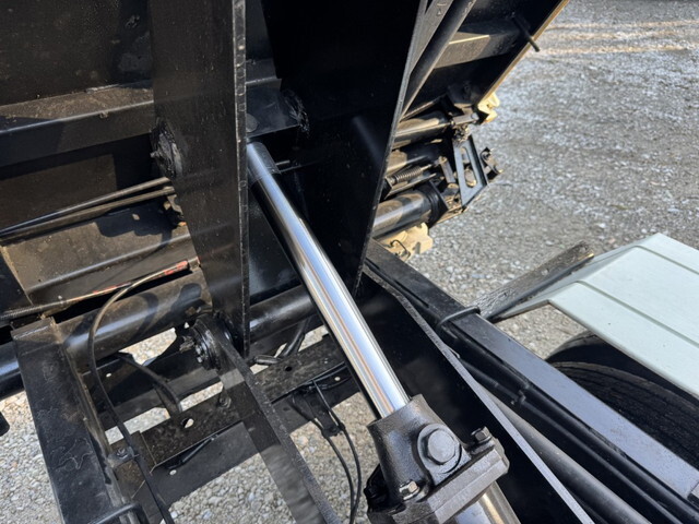 日野デュトロ三転ダンプ小型（2t・3t）[写真21]