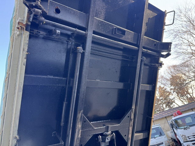 日野デュトロ三転ダンプ小型（2t・3t）[写真23]