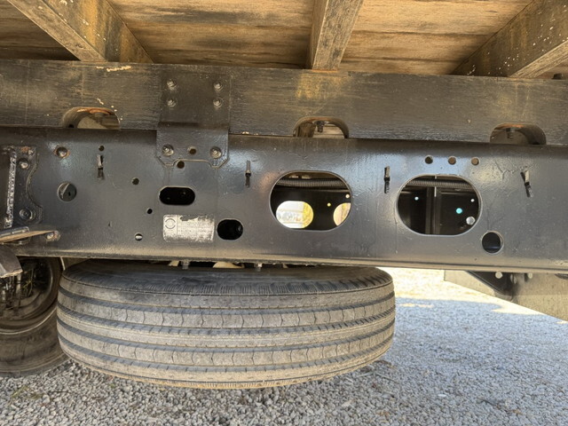 いすゞフォワードクレーン4段中型（4t）[写真30]