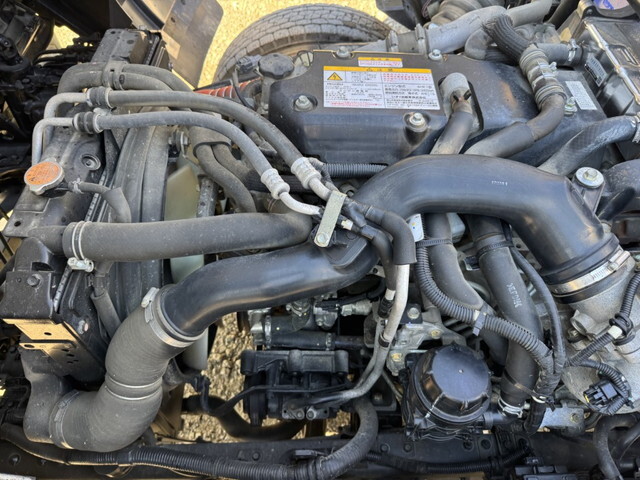 いすゞフォワードクレーン4段中型（4t）[写真34]