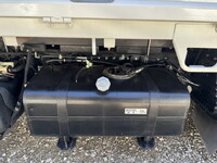 三菱ふそうキャンター平ボディ小型（2t・3t）[写真23]