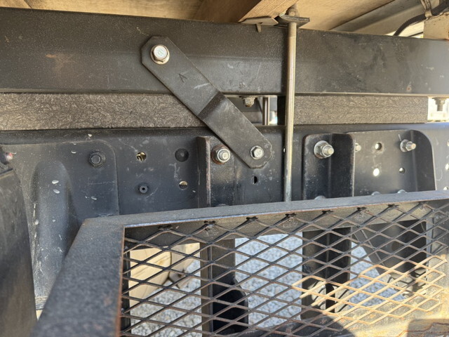 三菱ふそうキャンター平ボディ小型（2t・3t）[写真26]