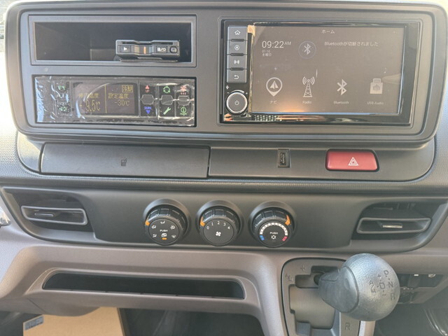 三菱ふそうキャンター冷凍車（冷蔵車）小型（2t・3t）[写真13]