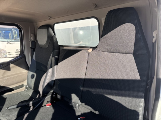 三菱ふそうキャンター冷凍車（冷蔵車）小型（2t・3t）[写真18]