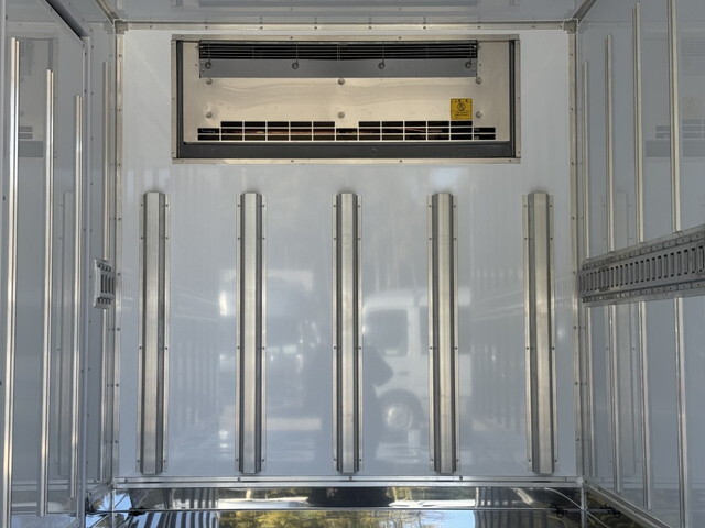 三菱ふそうキャンター冷凍車（冷蔵車）小型（2t・3t）[写真26]