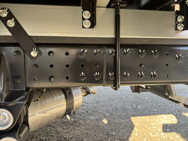 三菱ふそうキャンター冷凍車（冷蔵車）小型（2t・3t）[写真34]