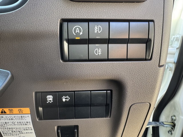 三菱ふそうキャンター冷凍車（冷蔵車）小型（2t・3t）[写真06]