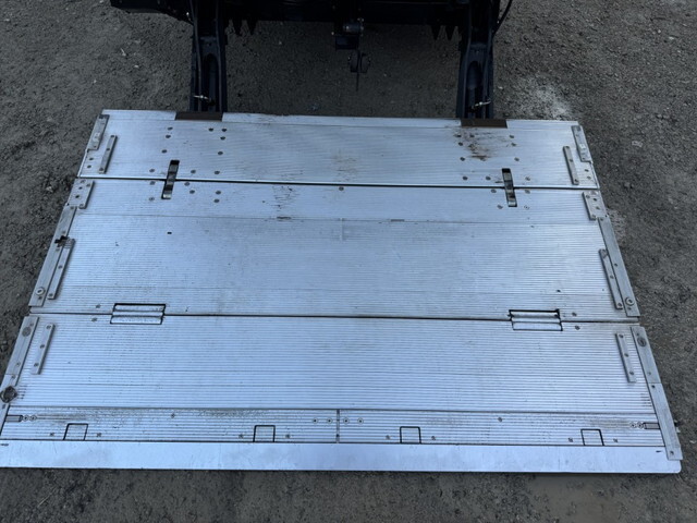 日野デュトロ冷凍車（冷蔵車）小型（2t・3t）[写真21]