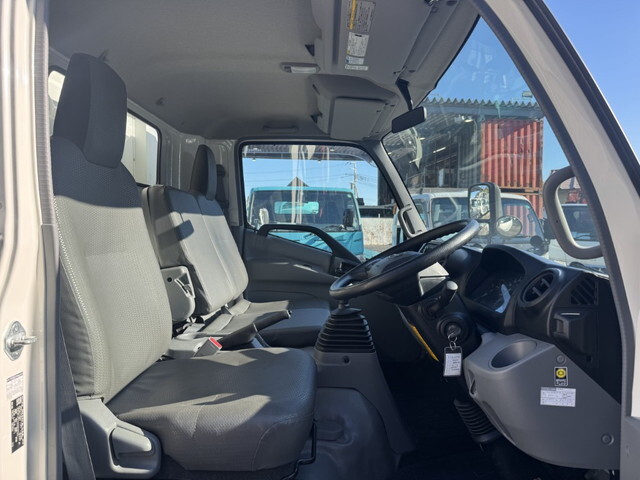 日野デュトロ冷凍車（冷蔵車）小型（2t・3t）[写真05]