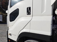 いすゞギガアルミウイング大型（10t）[写真13]