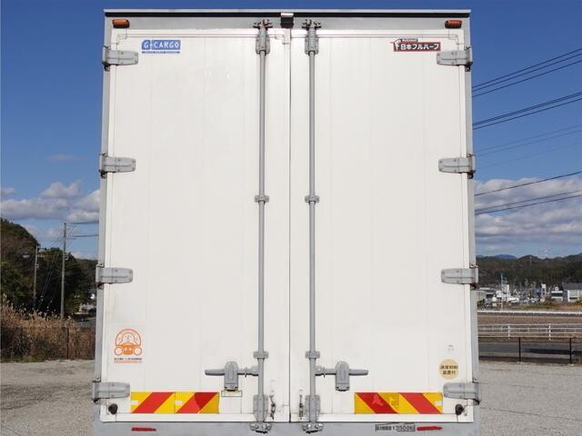 いすゞギガアルミウイング大型（10t）[写真02]