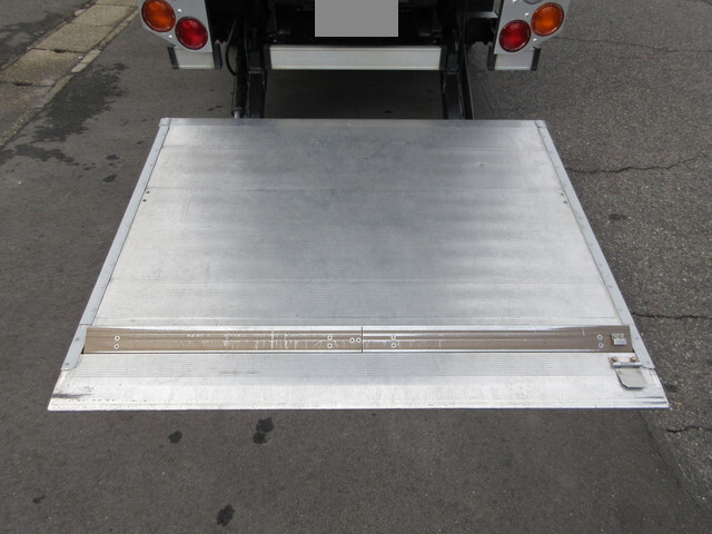 日野デュトロアルミバン小型（2t・3t）[写真14]