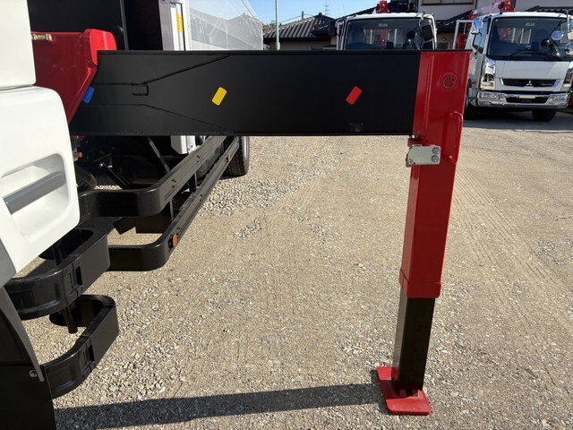 三菱ふそうファイタークレーン4段増トン（6t・8t）[写真17]