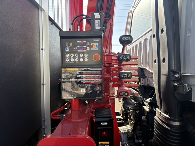 三菱ふそうファイタークレーン4段増トン（6t・8t）[写真18]