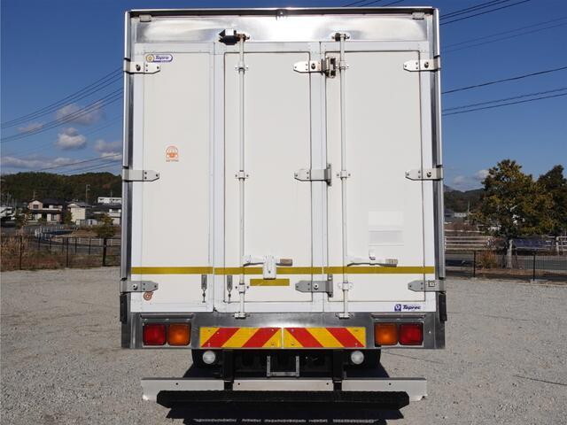 いすゞフォワード冷凍車（冷蔵車）中型（4t）[写真02]