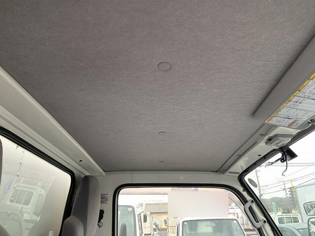 いすゞエルフアルミバン小型（2t・3t）[写真11]