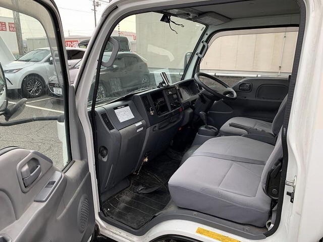 いすゞエルフアルミバン小型（2t・3t）[写真12]