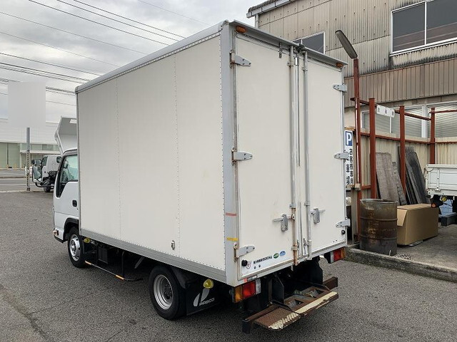 いすゞエルフアルミバン小型（2t・3t）[写真04]