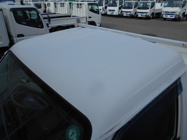 日産バネット平ボディ小型（2t・3t）[写真13]
