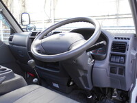 日産バネット平ボディ小型（2t・3t）[写真25]