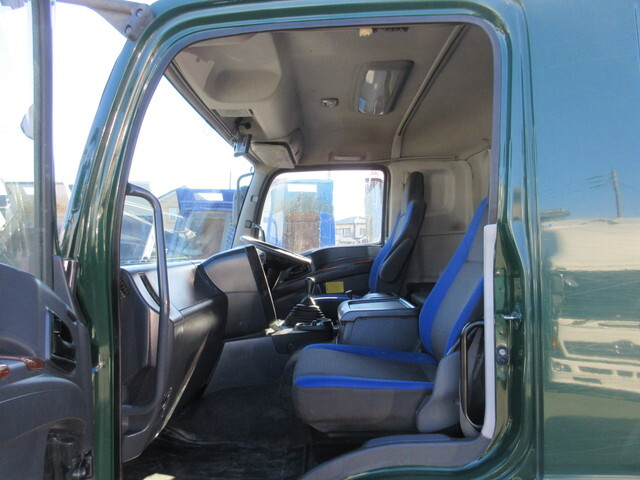 いすゞギガダンプ大型（10t）[写真16]