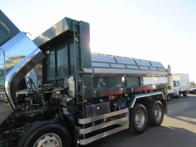 いすゞギガダンプ大型（10t）[写真19]