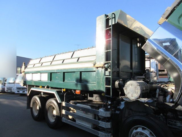 いすゞギガダンプ大型（10t）[写真21]