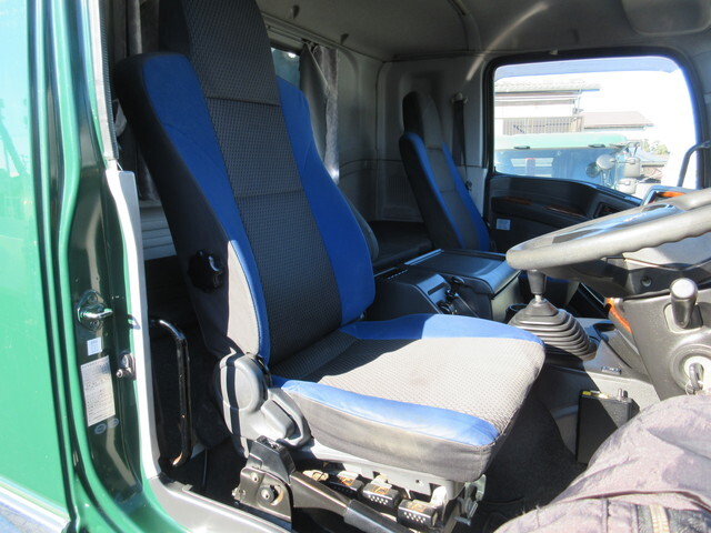 いすゞギガダンプ大型（10t）[写真09]