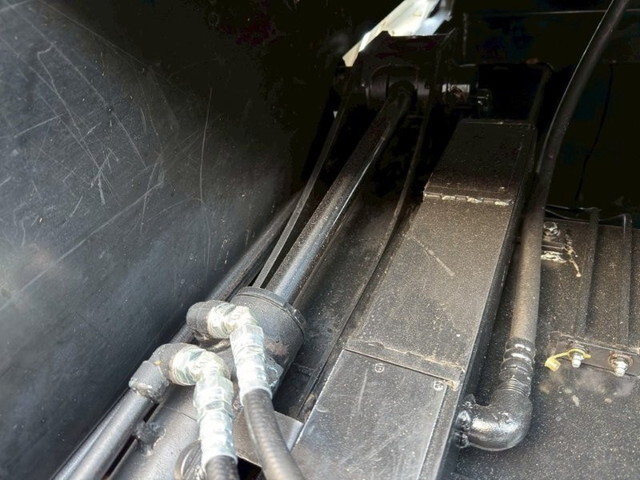 三菱ふそうキャンターパッカー車（塵芥車）小型（2t・3t）[写真10]