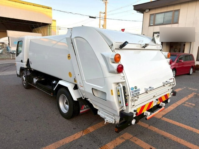 三菱ふそうキャンターパッカー車（塵芥車）小型（2t・3t）[写真02]