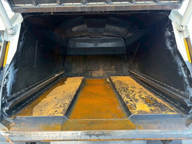 三菱ふそうキャンターパッカー車（塵芥車）小型（2t・3t）[写真07]