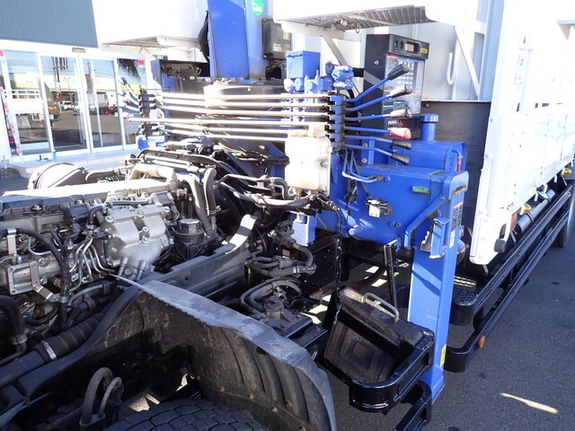 三菱ふそうファイタークレーン5段増トン（6t・8t）[写真15]