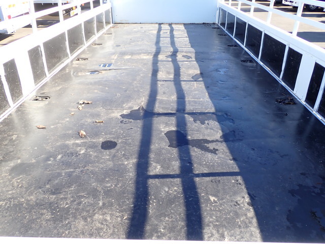 三菱ふそうファイタークレーン5段増トン（6t・8t）[写真18]