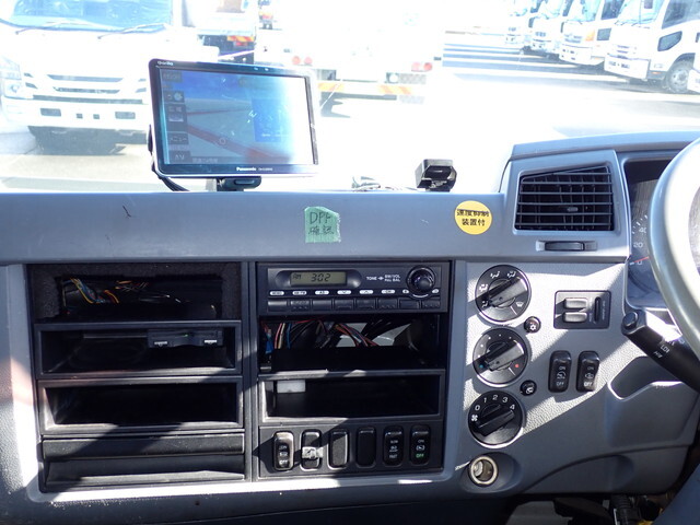 三菱ふそうファイタークレーン5段増トン（6t・8t）[写真29]