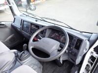 いすゞエルフ冷凍車（冷蔵車）小型（2t・3t）[写真31]