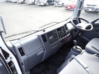 いすゞエルフ冷凍車（冷蔵車）小型（2t・3t）[写真35]