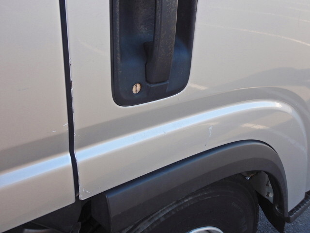 いすゞエルフクレーン5段小型（2t・3t）[写真32]